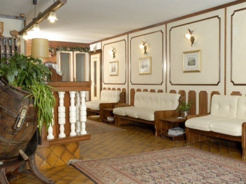 Europa 3*